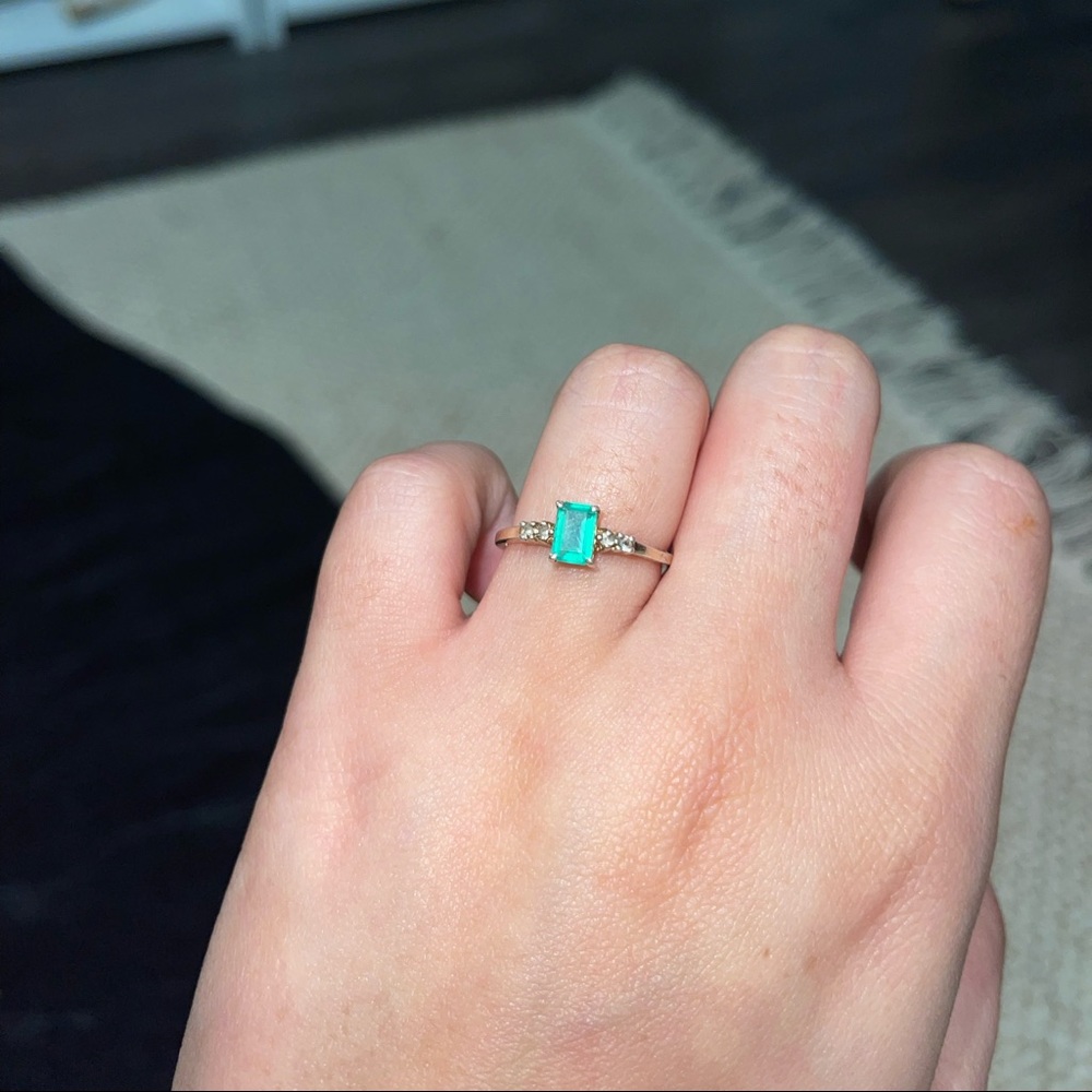 Beautiful green ring!